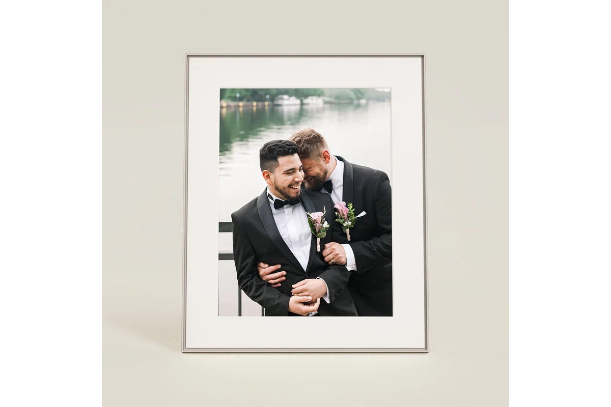 Aura Walden HD Photo Frame | Clay
