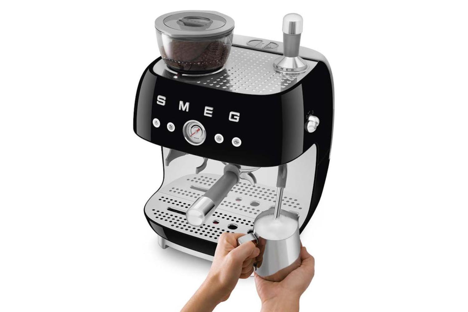Smeg 50's Style Bean to Cup Espresso Coffee Machine | EGF03BLUK | Black