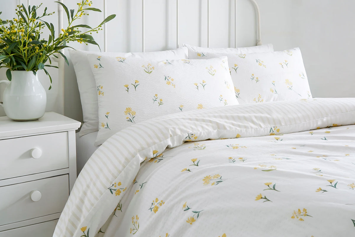 Ditsy Floral Seersucker Duvet Cover Set | Yellow | Super King-2