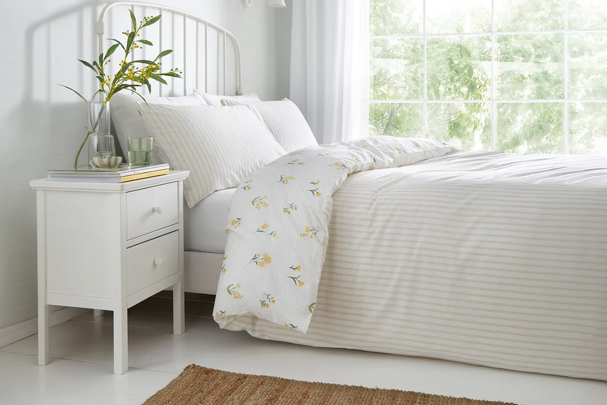 Ditsy Floral Seersucker Duvet Cover Set | Yellow | Super King-4