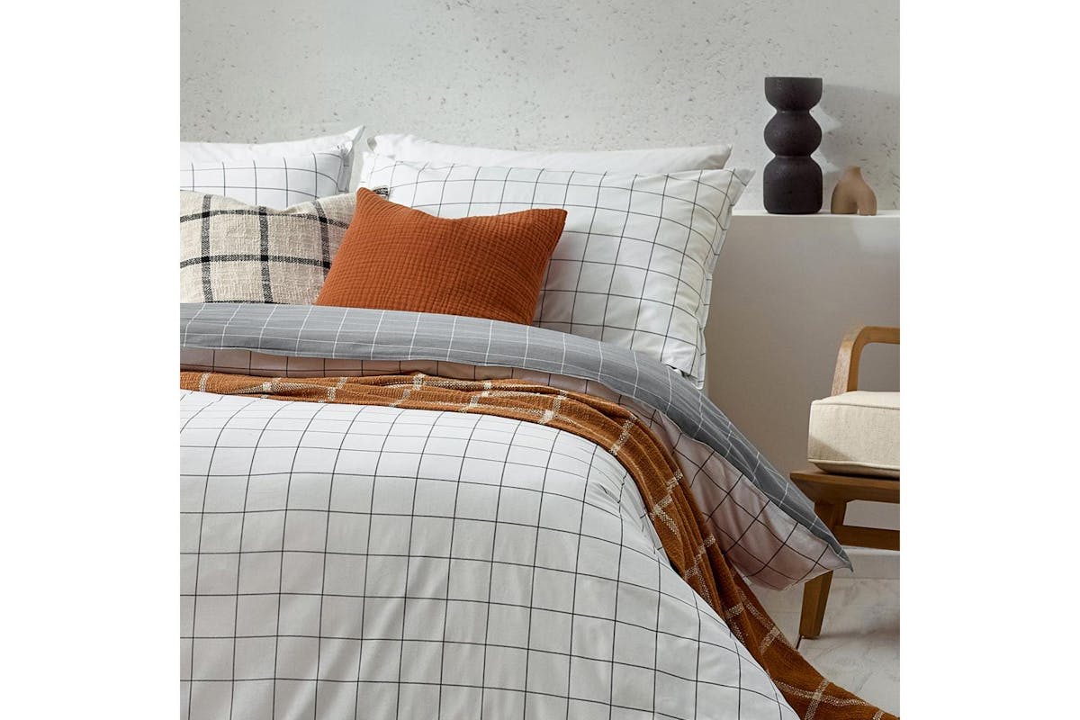 Howarth Check Duvet Set Double White Grey
