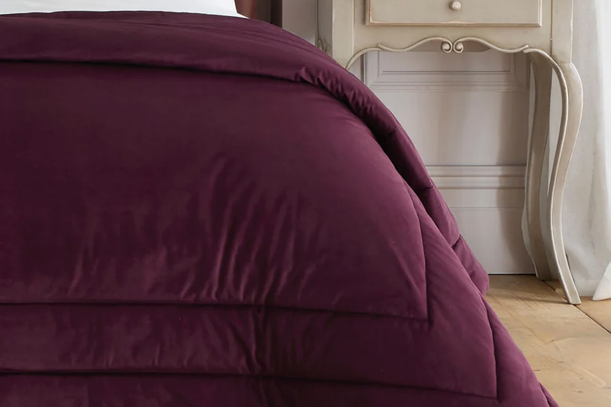 Melanie Bedspread | 150 x 220 cm | Berry-2