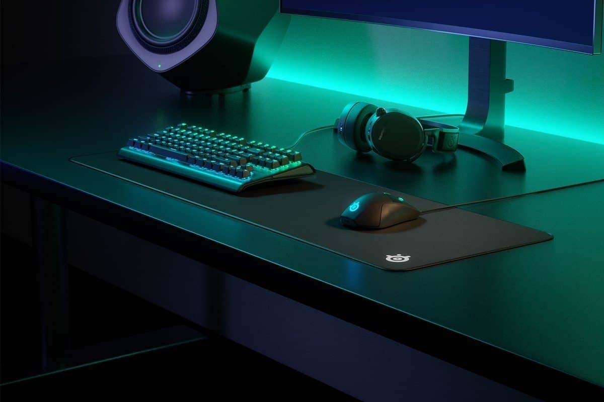 SteelSeries QcK Edge Gaming Mouse Pad XL