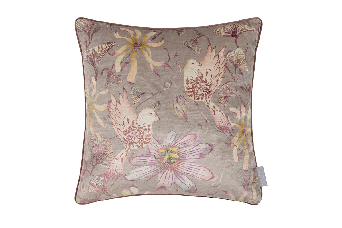 Voyage Maison | Sybil Cushion | Viola | 50 x 50 cm