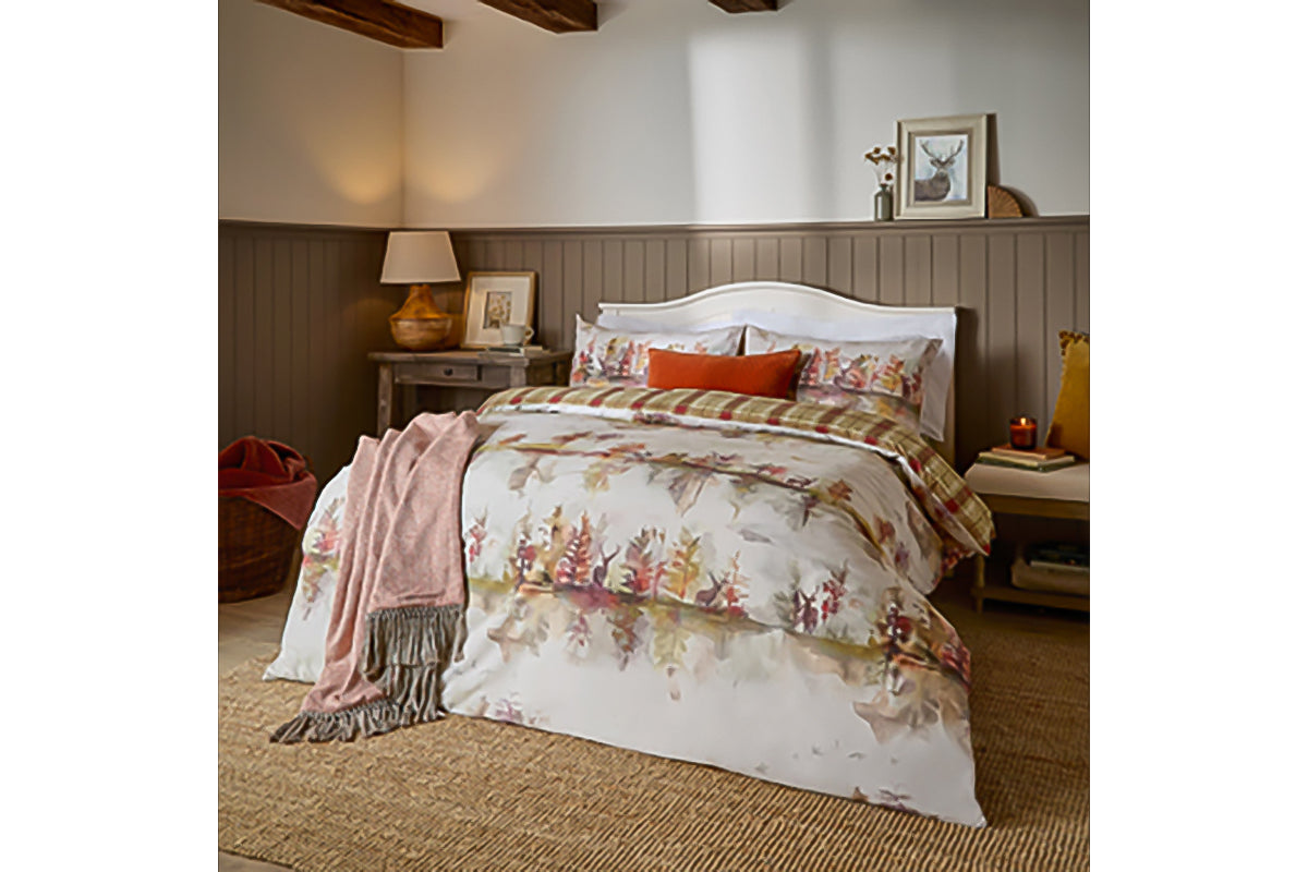 Voyage Maison | Wilderness Duvet Cover Set | Plum | Super King