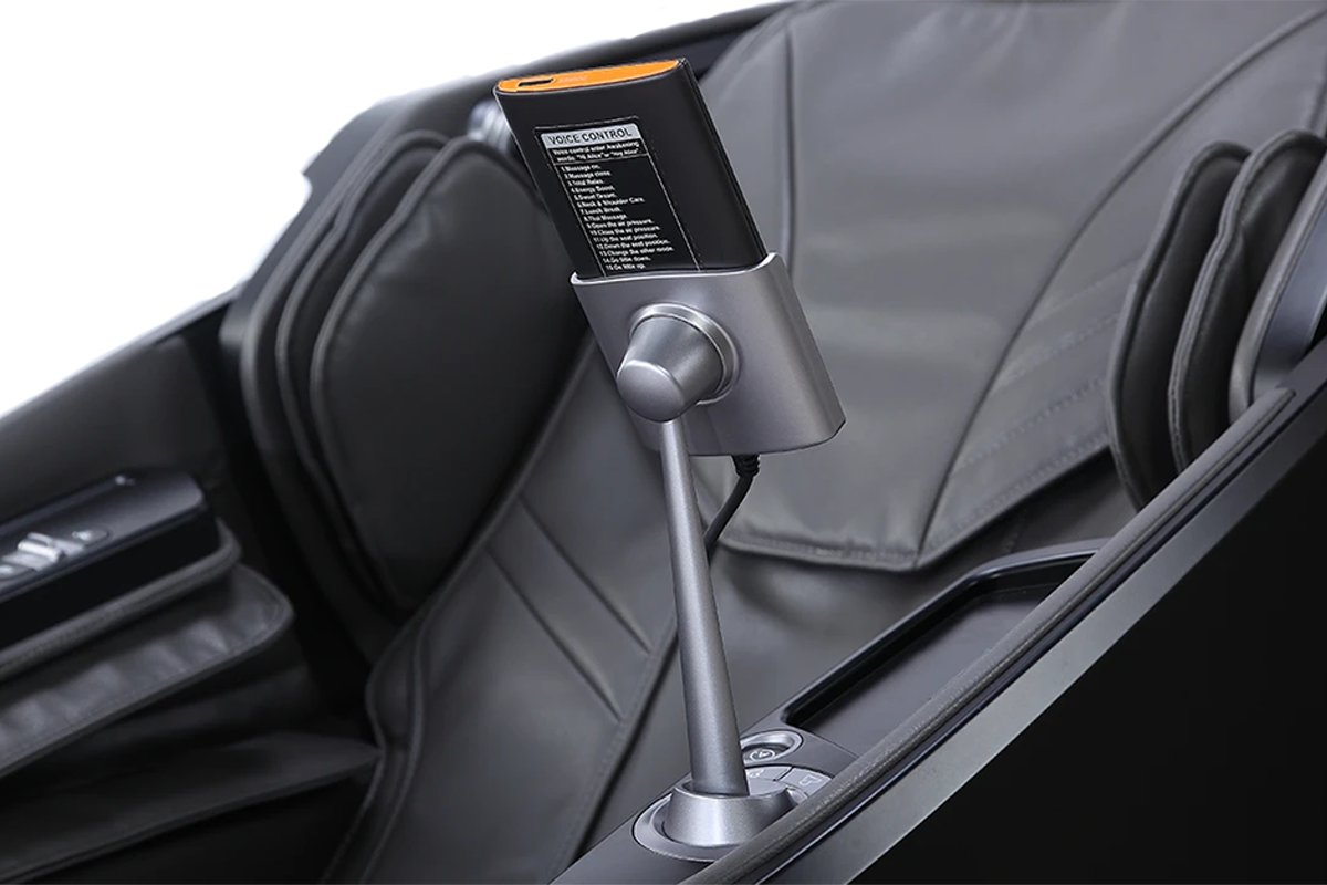 Luna Massage Chair | Black